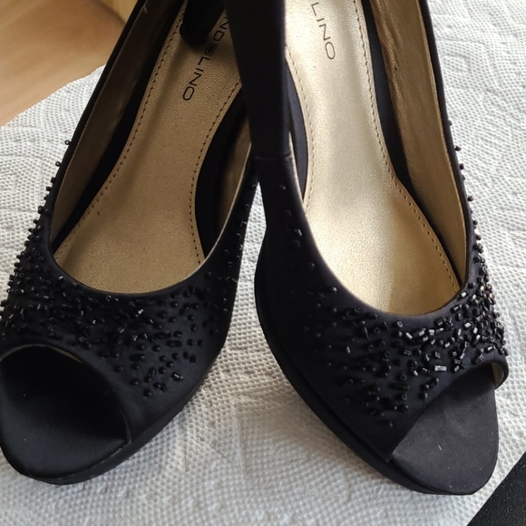 Peep toe, embellished front, black Bandolino shoes - Picture 3 of 3